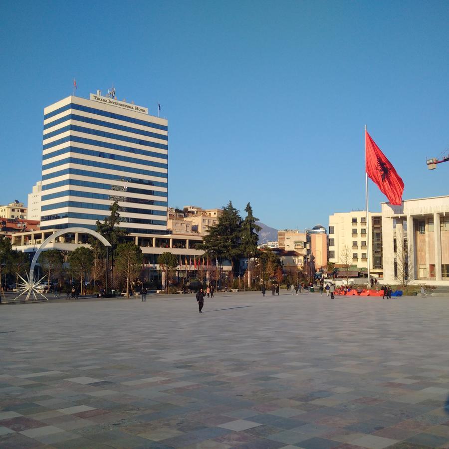 Fleur Apartment Τίρανα Εξωτερικό φωτογραφία